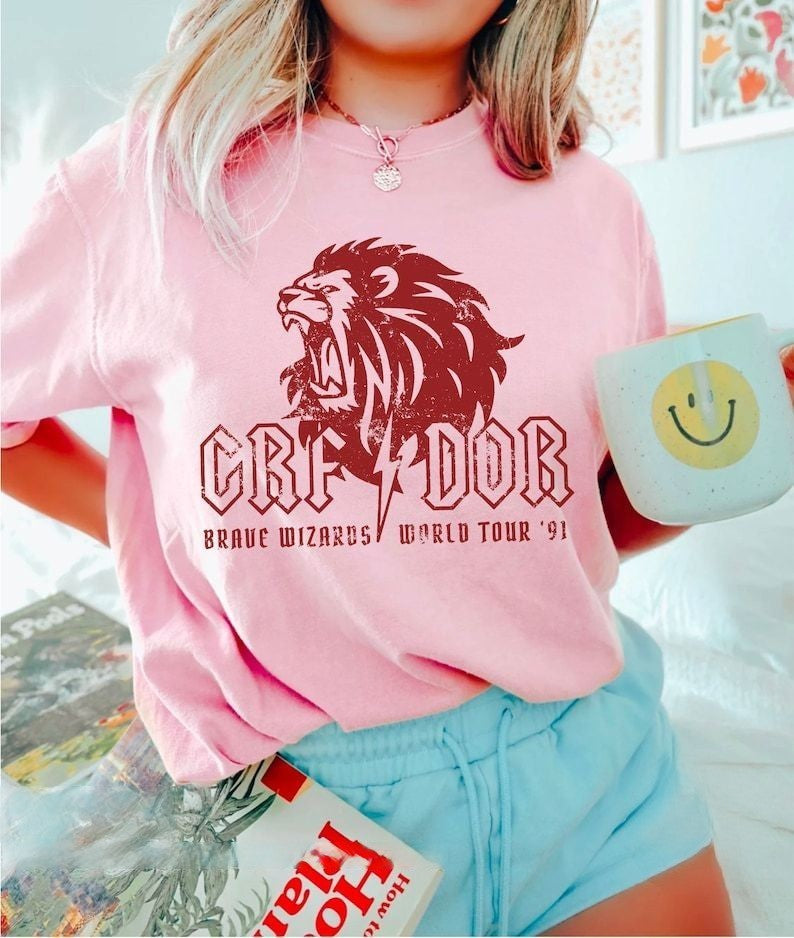 Hogwarts School Lion Print T-shirt